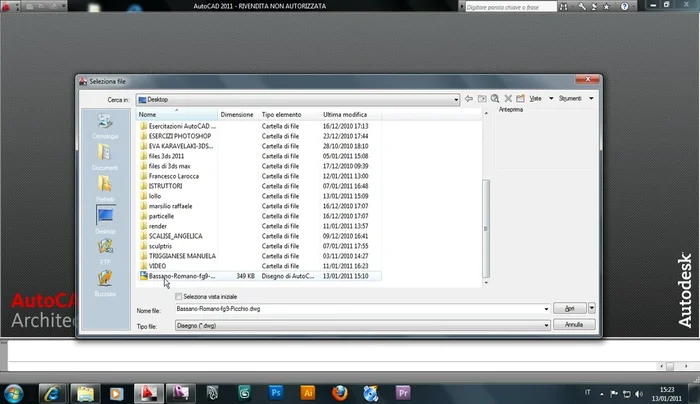Eliminare tutti gli oggetti non bloccati usando il comando 'Cancella' -> 'Seleziona oggetti' -> 'Tutto' -> Invio.