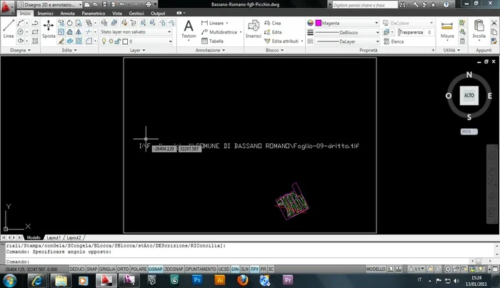 Eliminare tutti gli oggetti non bloccati usando il comando 'Cancella' -> 'Seleziona oggetti' -> 'Tutto' -> Invio.