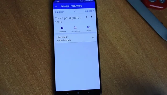 Copia la traduzione per incollarla in altri documenti o app (es. email).
