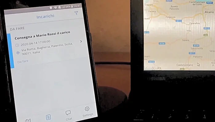 Una volta completata la consegna, il fattorino firma digitalmente sulla sua app e contrassegna l'incarico come 'completato'.