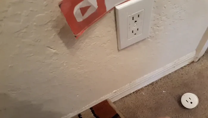 Prova una presa diversa: Se il problema persiste, prova a collegare la presa intelligente a una presa di corrente diversa per escludere problemi con la presa a muro stessa.