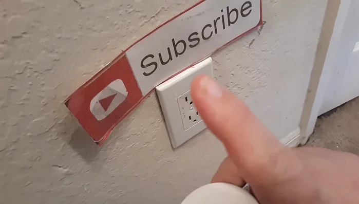 Posiziona la presa più vicino al router: Se la presa è lontana dal router, spostala più vicino per migliorare la connessione Wi-Fi.