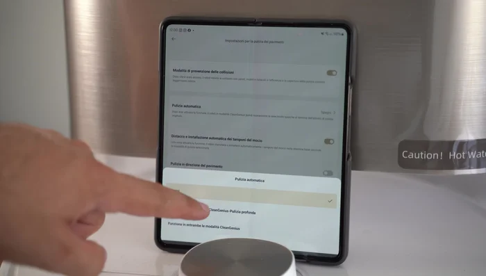 Gestisci le impostazioni avanzate: prevenzione delle collisioni, pulizia automatica, distacco automatico dei tamponi, pulizia in direzione del pavimento, riconoscimento delle macchie, impostazioni MOP extend.
