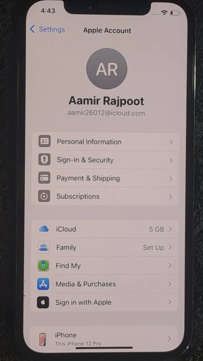 Rimuovi il numero di telefono temporaneo dall'account andando su Impostazioni > iCloud > Sicurezza > Verifica in due passaggi e rimuovendo il numero non desiderato.