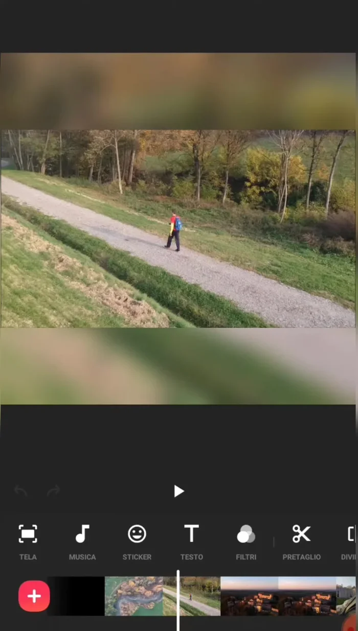 Estrai l'audio originale dal video cliccando su 'Musica' e poi 'Estrai audio'. Questo ti permette di modificare l'audio separatamente dal video, consentendo tagli e modifiche più precise.