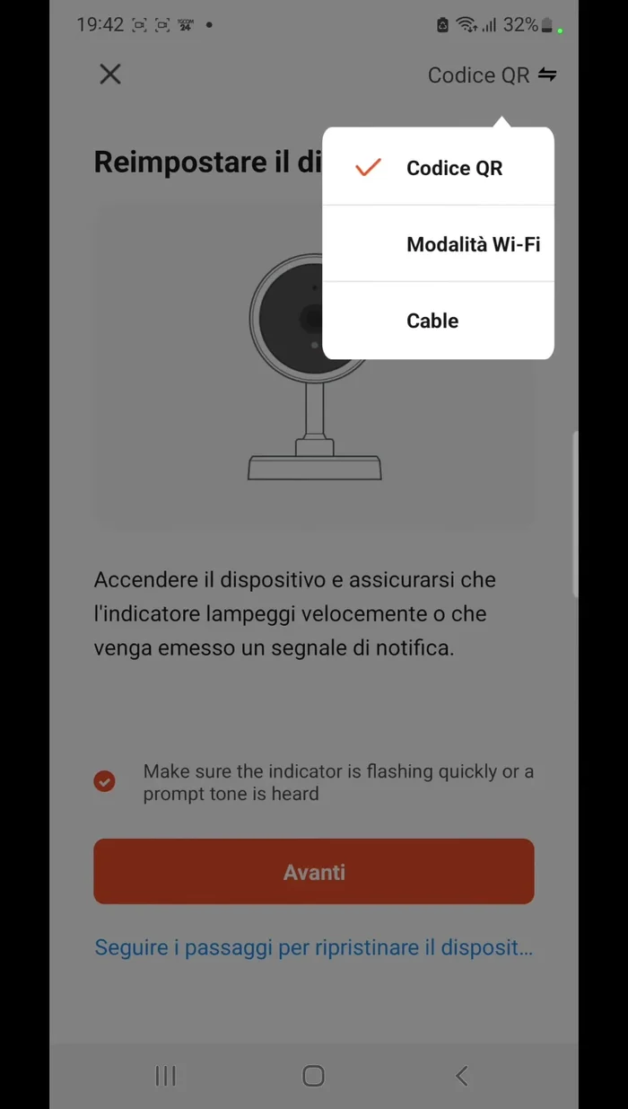 Connettiti alla rete WiFi della telecamera (nome che inizia con 'Smart Life' o 'SL').