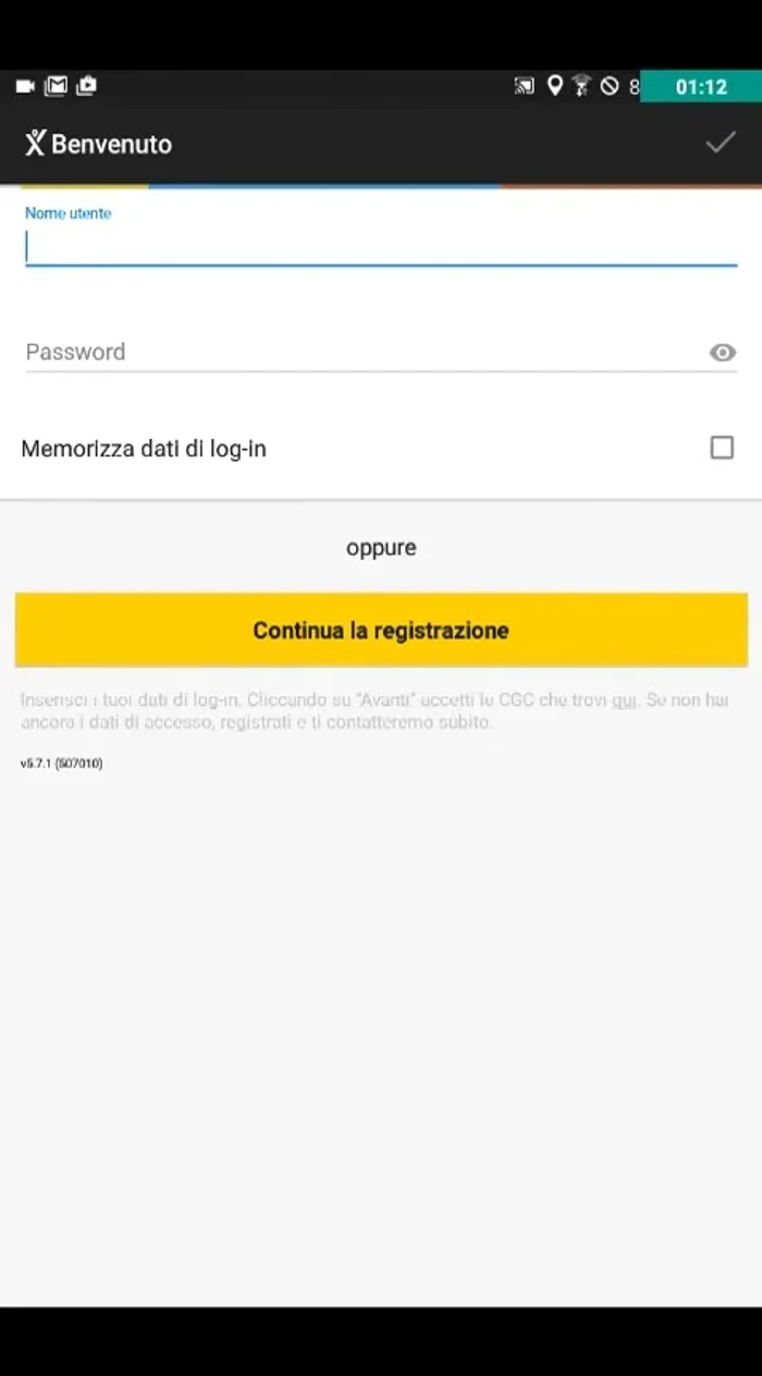 Inserisci i tuoi dati nella schermata di registrazione (nome, cognome, telefono, email, tipo di tassista).