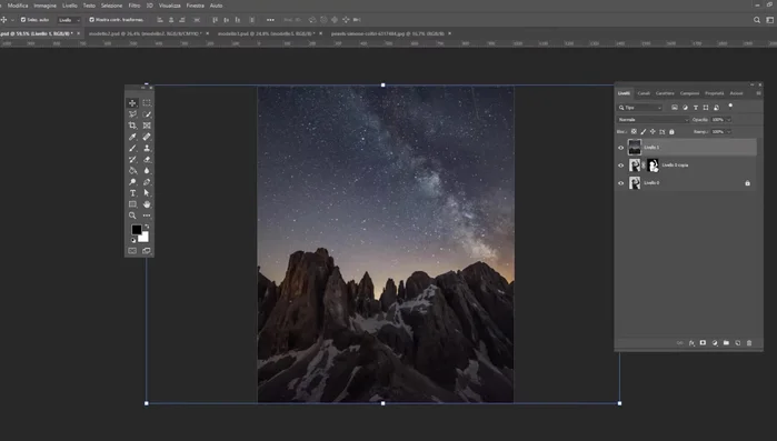 Creare una maschera di ritaglio per il livello del paesaggio, in modo che sia visibile solo all'interno della selezione del soggetto.