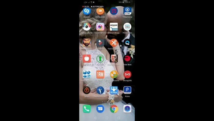Inserisci i tuoi dati personali (altezza, peso) per calcolare il fabbisogno calorico giornaliero (anche se puoi modificarlo successivamente).