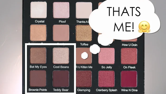 Applicare la seconda tonalità più scura nell'angolo esterno dell'occhio con piccoli movimenti circolari per creare la base dello smokey eye.