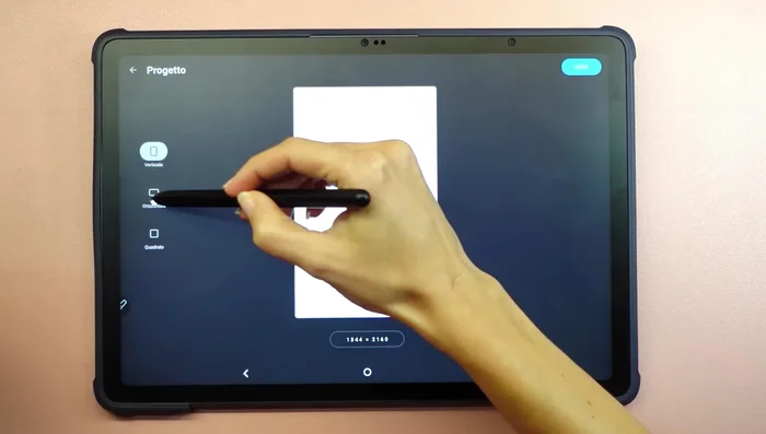 Creare un nuovo documento cliccando su 'Tela vuota'. Scegliere l'orientamento (verticale, orizzontale, quadrato) e le dimensioni.