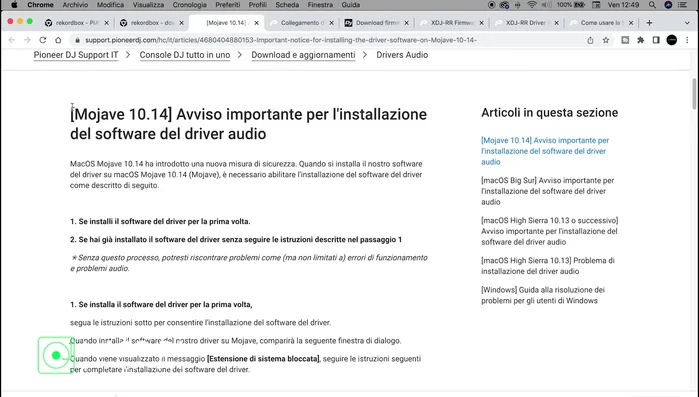 Scarica e installa i driver più aggiornati dal sito del produttore della tua console DJ. Assicurati di aver installato la versione più recente prima di collegare la console.