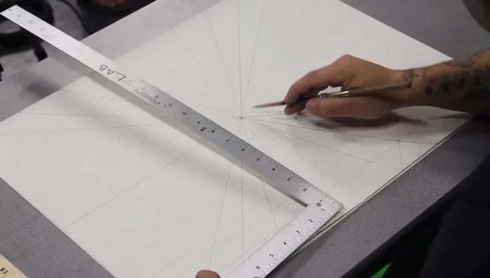 Usare la tecnica di doppia inquadratura sulla parete laterale per creare più linee orizzontali.