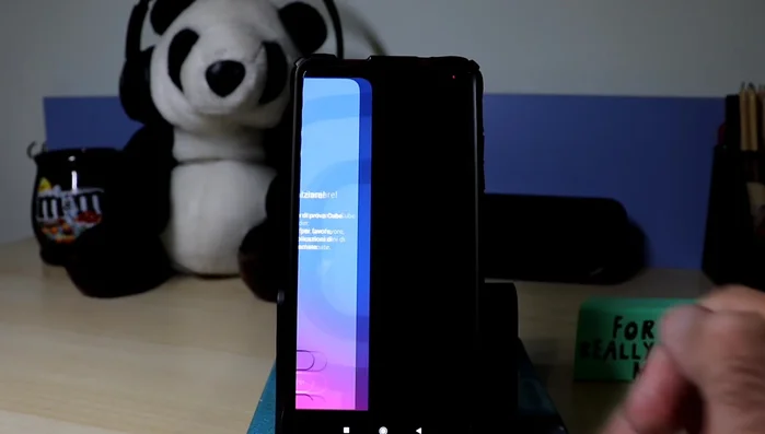 Effettua una chiamata (puoi usare qualsiasi app: telefono, WhatsApp, Skype, ecc.). Il widget di Cube ACR apparirà durante la chiamata.