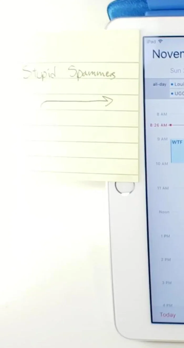 Elimina completamente il calendario 'Spam'.