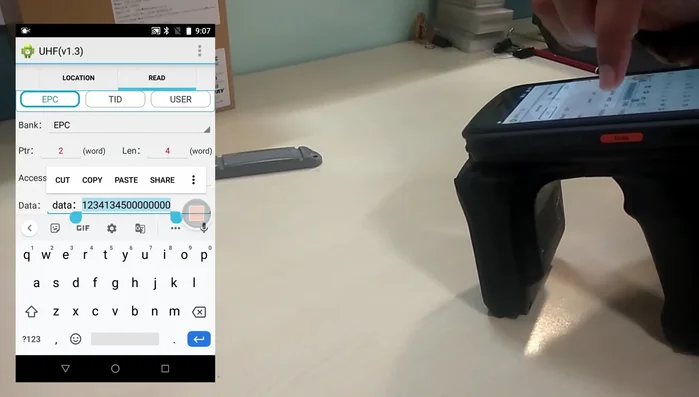 Per cercare un tag specifico, copiare e incollare il numero EPC nell'opzione di posizione.