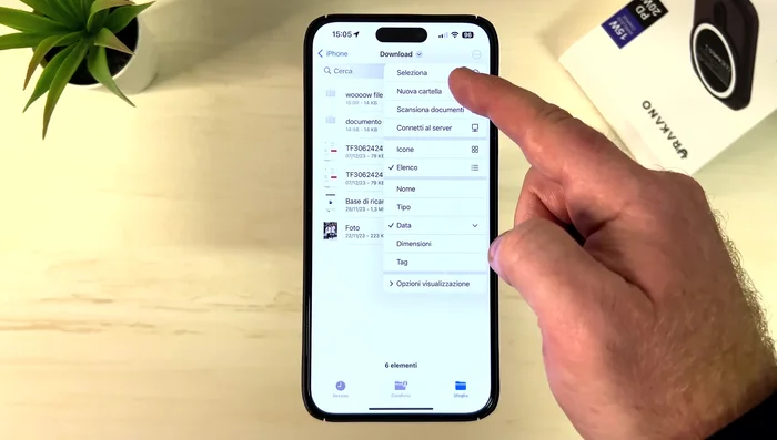 Spostare i file tra cartelle tramite trascinamento o selezione.