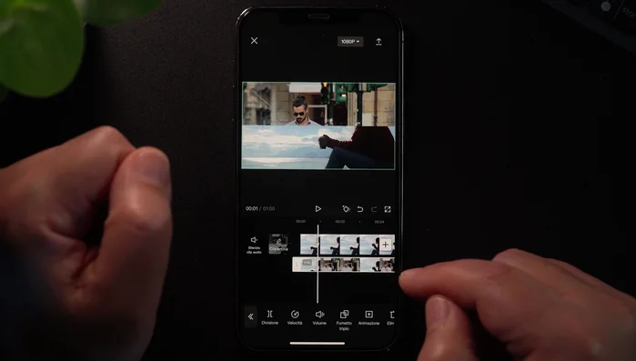 Regolare la posizione della clip sovrapposta per creare effetti visivi interessanti (es. mostrare solo una parte del video sottostante).