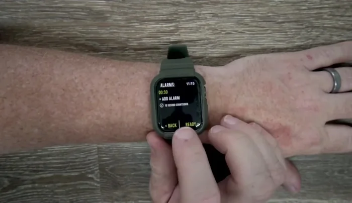 Aggiungi un allarme aggiuntivo (es. 20 o 30 secondi) e un conto alla rovescia di 10 secondi per una gestione ottimale del tempo.