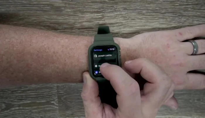 Disattiva l'ascolto per "Hey Siri" per risparmiare batteria.