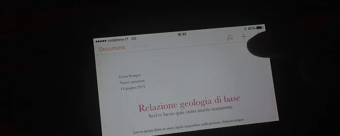 Inviare una copia del documento: permette di esportare il documento in diversi formati (es. .docx per Word) e inviarlo tramite email o messaggio.
