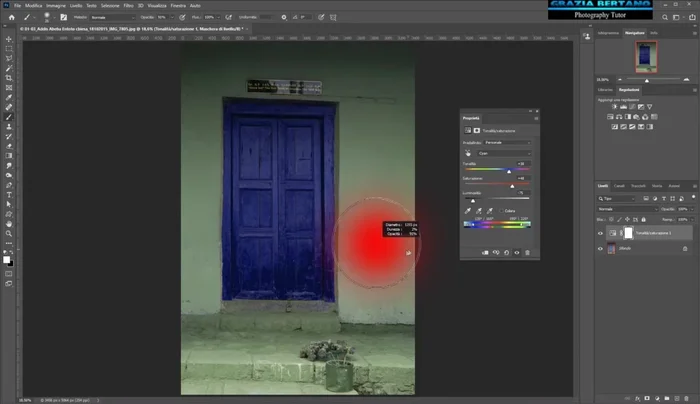 Per una maggiore precisione, utilizzare pennelli di dimensioni ridotte e durezza bassa (o zero) per le zone più delicate, variando l'opacità per un'applicazione graduale del colore.