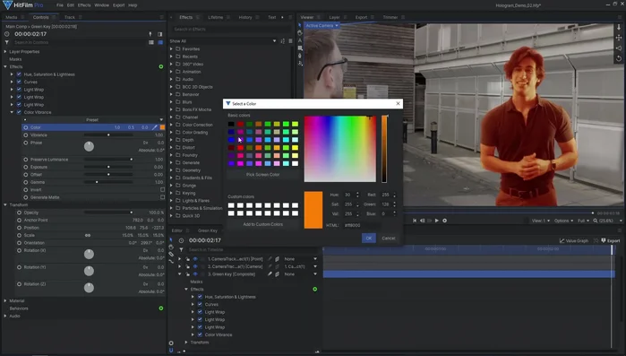 Aggiungere effetti glitch (es. Effetti grunge di HitFilm come 'Linee di scansione', 'Spostamento di blocco', 'Matrice di punti', 'Danni alla TV') per un aspetto più realistico.