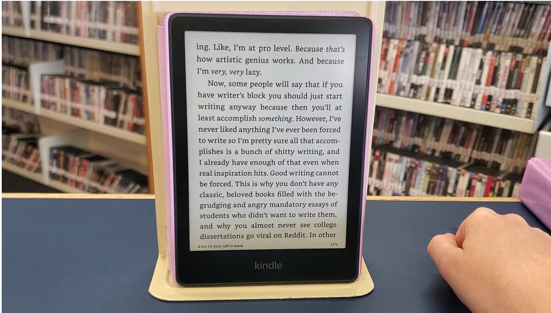 Cambia la dimensione del carattere sul tuo Kindle: Guida Rapida
