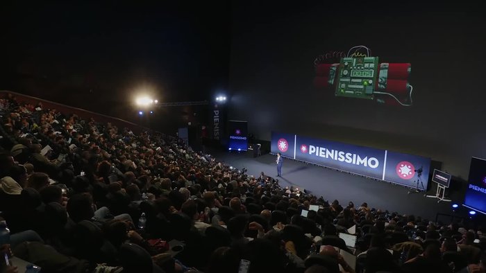 Collegamento del chatbot a ChatGPT per una gestione efficiente delle conversazioni.