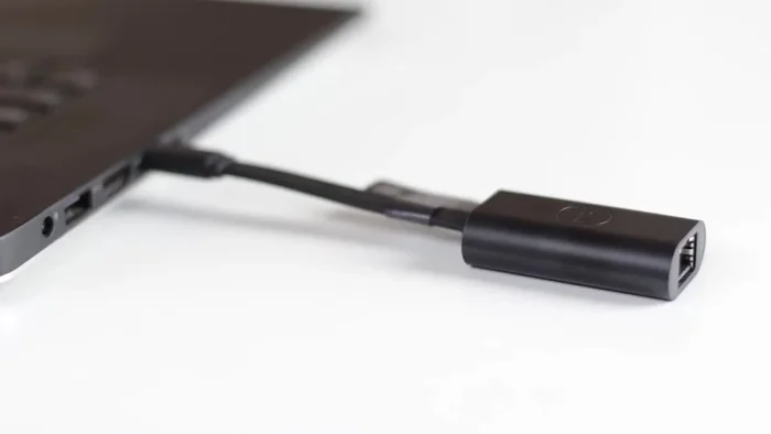 Verifica che nessun altro cavo (USB, seriale, ecc.) sia collegato al modem/router che possa interferire.