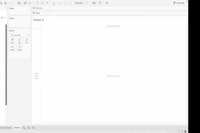 Visualizzazione dell'anno e del mese: Modificare le impostazioni della colonna 'Mese' per visualizzare sia l'anno che il mese.