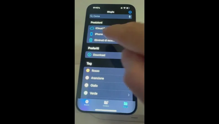 Connettere a un server per gestire i dati aziendali.