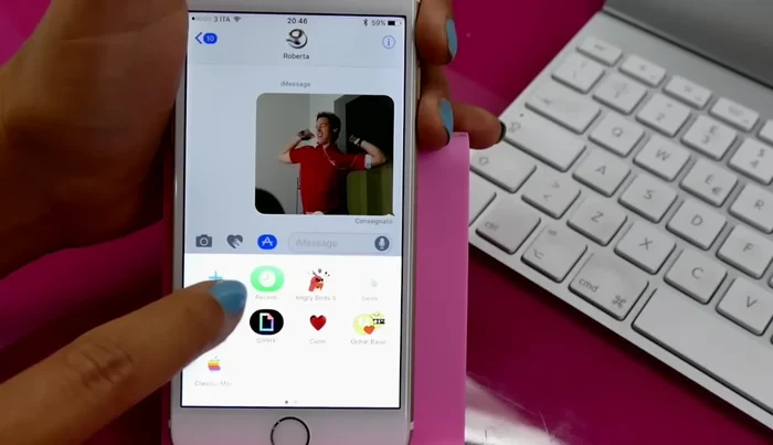 Gestisci le app scaricate per decidere quali tenere sempre disponibili nella barra delle app di iMessage.