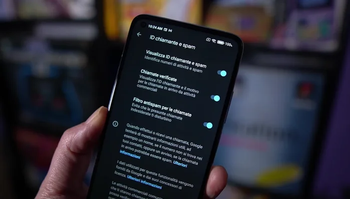 Selezionare "ID chiamante e spam" e abilitare le tre voci: Visualizza ID chiamante e spam, Chiamate verificate e Filtro antispam.