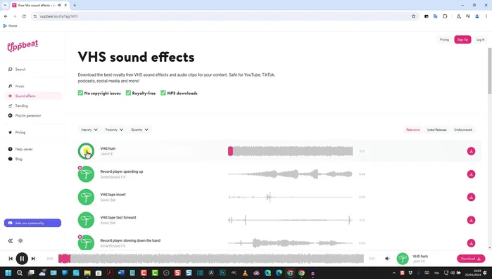 Scaricare l'effetto sonoro VHS desiderato.