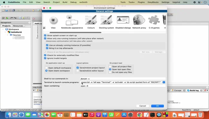 Modificare lo script del terminale nelle impostazioni di Code::Blocks per risolvere eventuali problemi con il comando `zsh` che segnala "Nessun file o directory del genere". Sostituire lo script predefinito con: `osascript -e 'tell app "Terminal" to do script "$@"'`