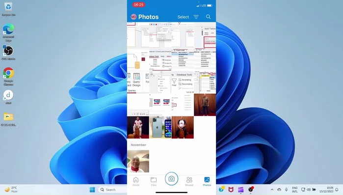 Utilizza la scheda 'Foto' per visualizzare tutte le tue foto e video.