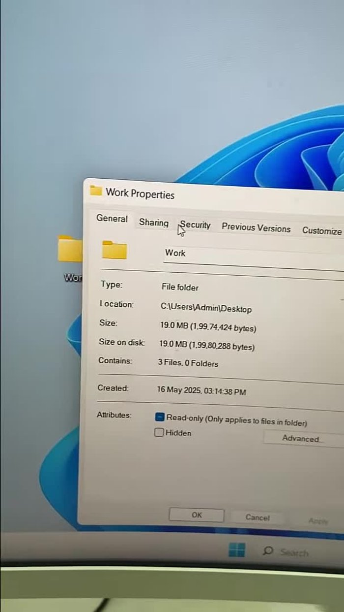 Clicca su "Condividi"