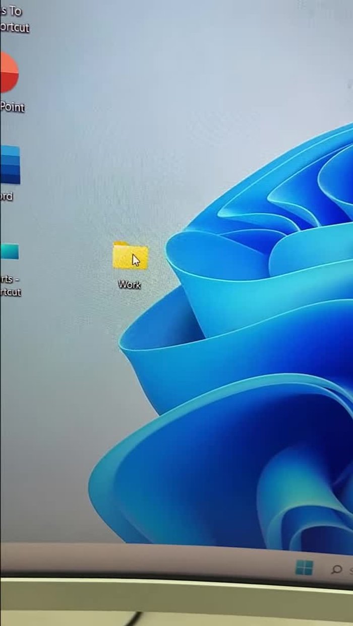 Clicca su "Condividi"