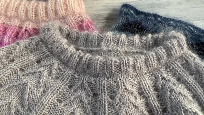 Gestione degli avanzi: Organizzare gli avanzi di filato in ceste suddivise per colore per facilitare la scelta e l'abbinamento.