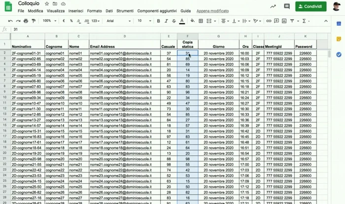 Inserire nel foglio Google la data del colloquio, l'orario previsto per ogni alunno (con un intervallo di tempo tra un colloquio e l'altro), la classe e l'ID Zoom.