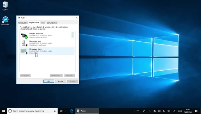 Fai clic destro sul microfono scelto, seleziona "Abilita" e "Imposta come predefinito".