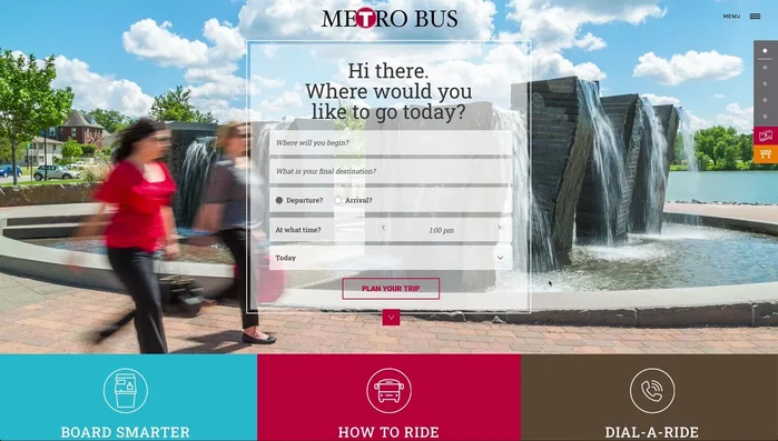 Visualizza gli orari dei singoli percorsi online tramite lo strumento di pianificazione del viaggio su ridemetrobus.com o tramite l'app Metrobus SmartRide.