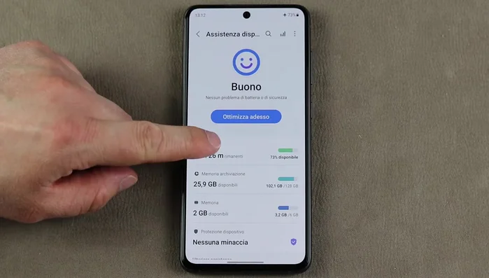 Disattiva 'Ottimizzazione automatica giornaliera' e 'Risparmio energetico adattivo'.