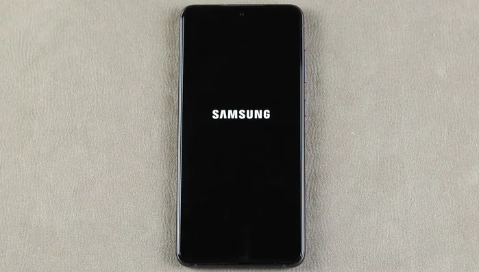 Riavvia lo smartphone.