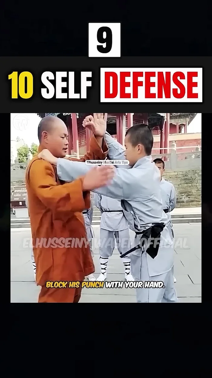 Se qualcuno ti afferra e cerca di colpirti in faccia, blocca il suo pugno con la mano. Poi colpisci l'altra mano con il gomito e fai un passo avanti, tenendogli l'articolazione del polso con entrambe le mani con forza per tenerlo a terra. Se necessario, puoi rompergli il braccio o l'articolazione della spalla.