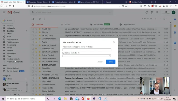 Personalizza le etichette con colori per una facile identificazione.