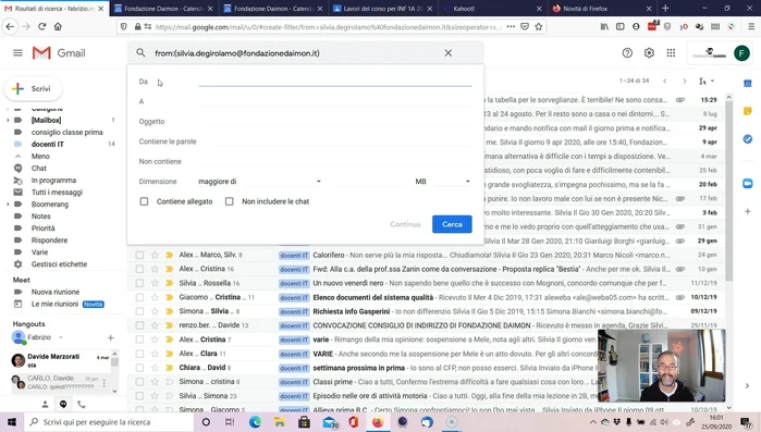Separa gli indirizzi email nei filtri con "OR" per includere più mittenti.