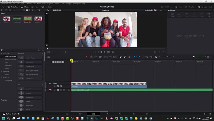 Aggiungere il nuovo file audio alla timeline e uniformarne la durata con quella del video.