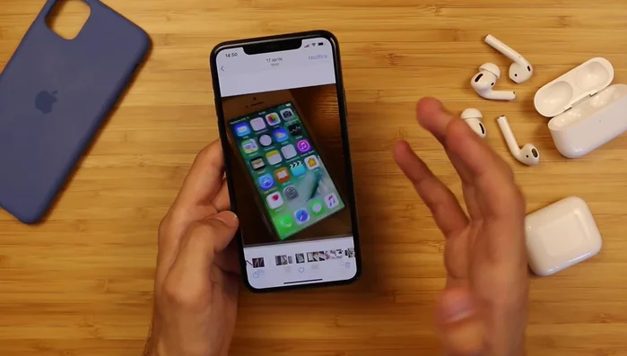 Tocca "Modifica" e poi i tre pallini in alto.